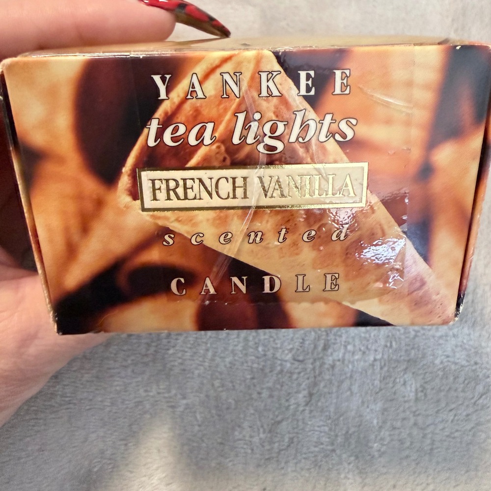 Vintage Yankee Candle French Vanilla Tea Lights 12 Ct Scented NOS Original